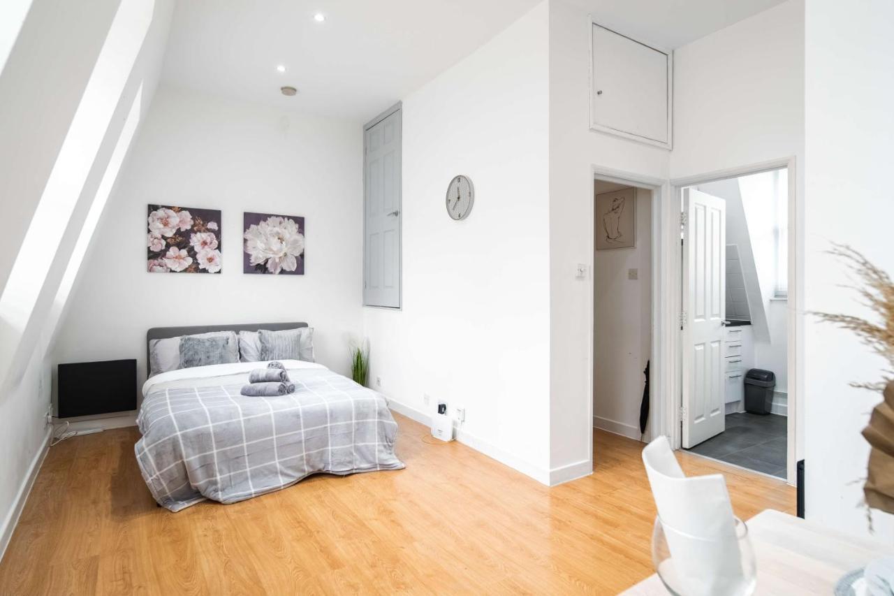 Livestay-Fabulous One Bed Apartments On Covent Garden Лондон Экстерьер фото