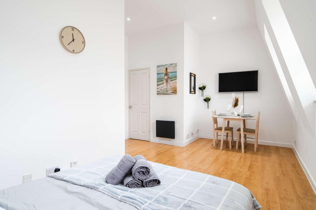 Livestay-Fabulous One Bed Apartments On Covent Garden Лондон Экстерьер фото
