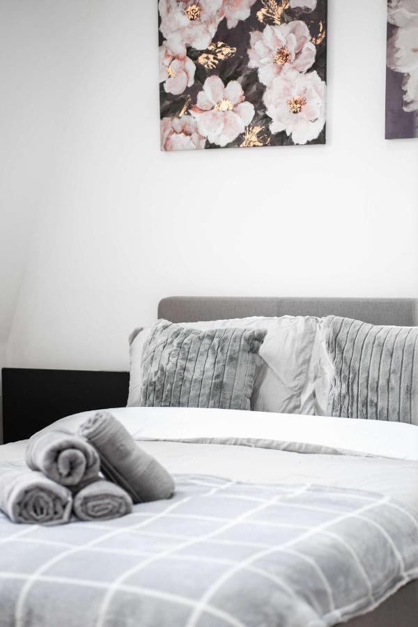 Livestay-Fabulous One Bed Apartments On Covent Garden Лондон Экстерьер фото